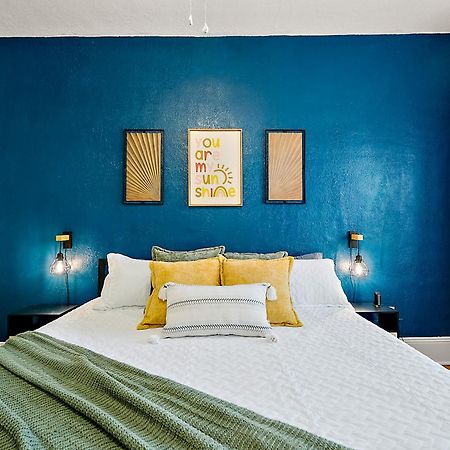 Downtown Den-King Bed~Heart Of Eustis~Queen Sleeper~Upstairs~Bright & Happy Luaran gambar