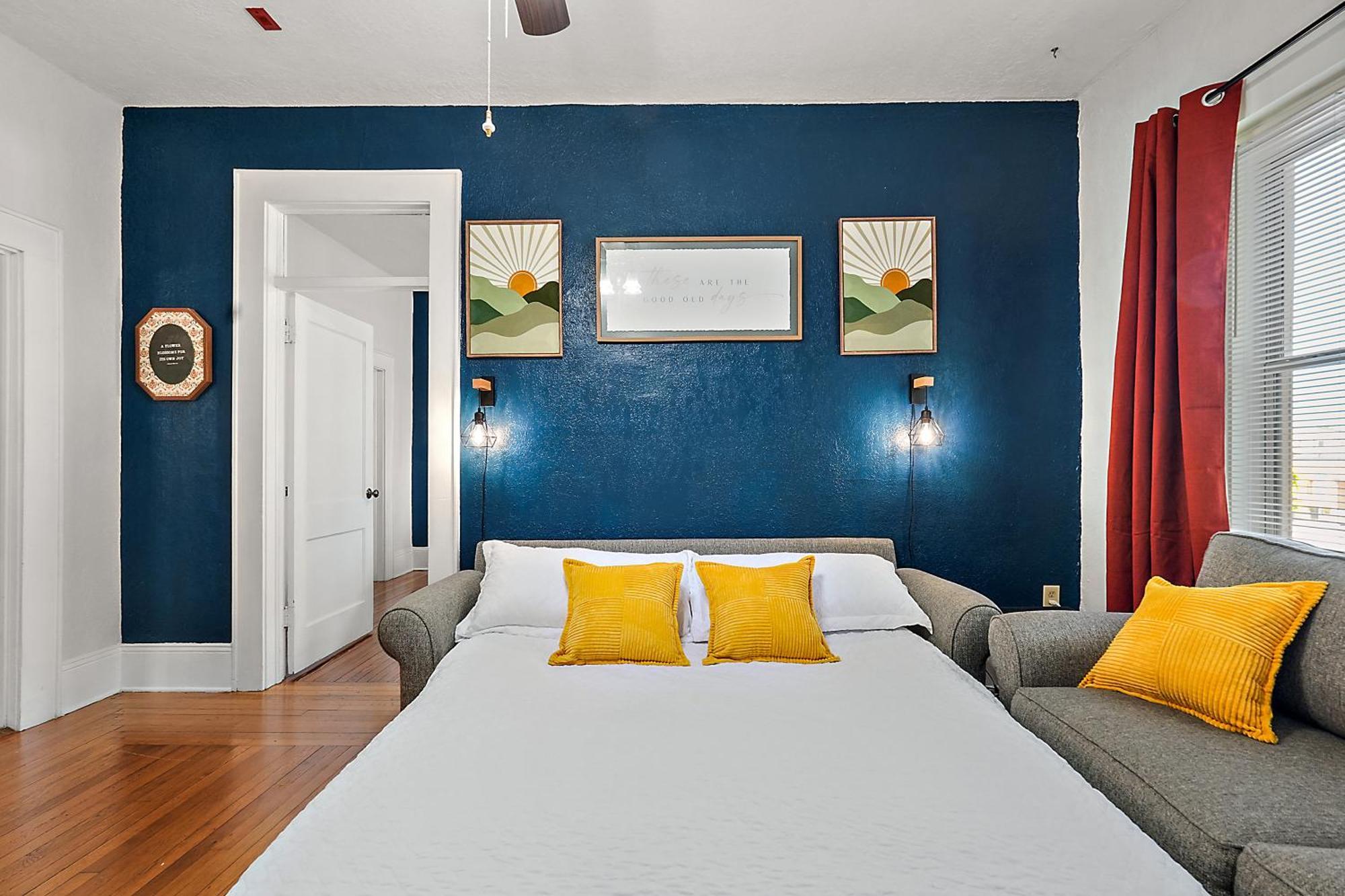 Downtown Den-King Bed~Heart Of Eustis~Queen Sleeper~Upstairs~Bright & Happy Luaran gambar
