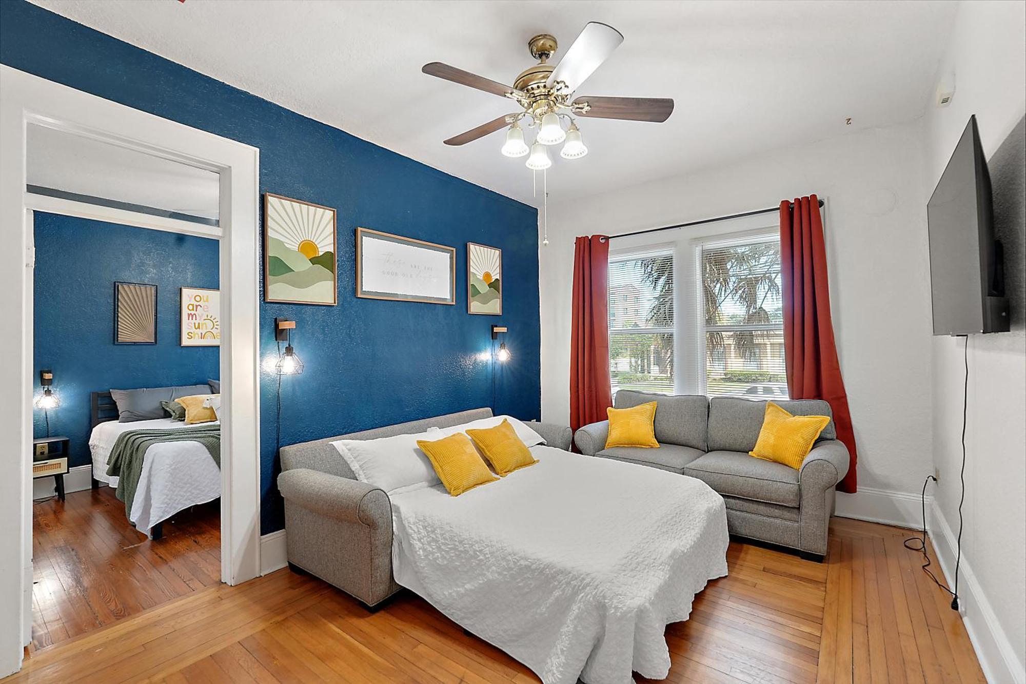 Downtown Den-King Bed~Heart Of Eustis~Queen Sleeper~Upstairs~Bright & Happy Luaran gambar